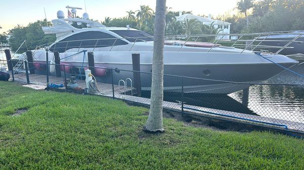 Azimut 68S