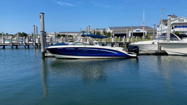 Sea Ray SDX 290 Outboard 