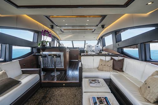 Sea Ray L650 Flybridge image