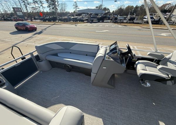 Avalon VENTURE-85-VERSATILE-REAR-BENCH image