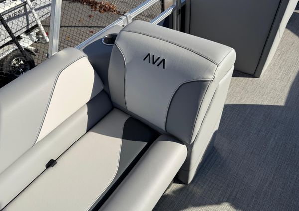 Avalon VENTURE-85-VERSATILE-REAR-BENCH image