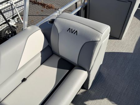 Avalon VENTURE-85-VERSATILE-REAR-BENCH image