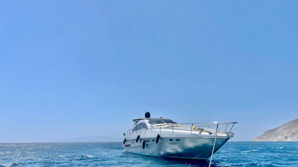 Pershing 72