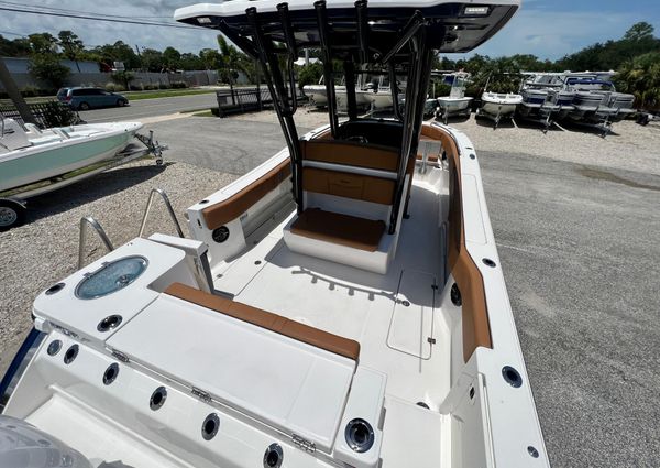 Robalo R270 image