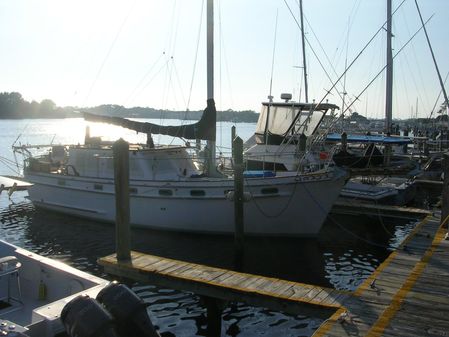 Island Trader Motor Sailer image