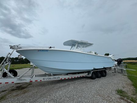 Invincible 33 Catamaran image