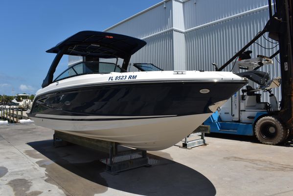 Sea Ray SLX 280 - main image