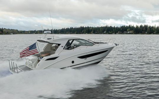Sea Ray Sundancer 350 Coupe image