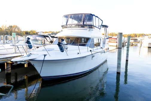 Carver 370 Motor Yacht image