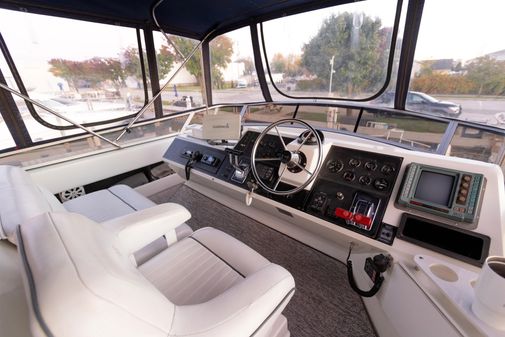 Carver 370 Motor Yacht image