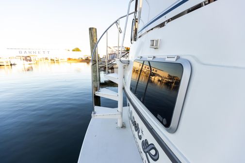 Carver 370 Motor Yacht image