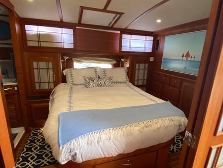 Sabre 48 Salon Express image