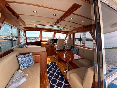 Sabre 48 Salon Express image