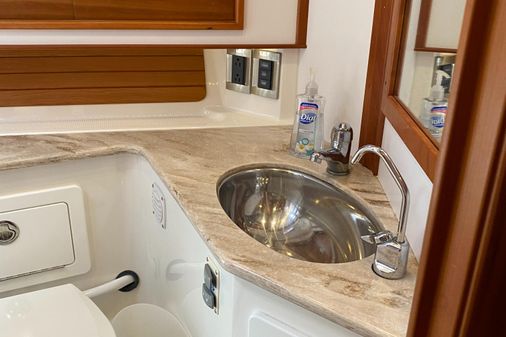 Sabre 48 Salon Express image