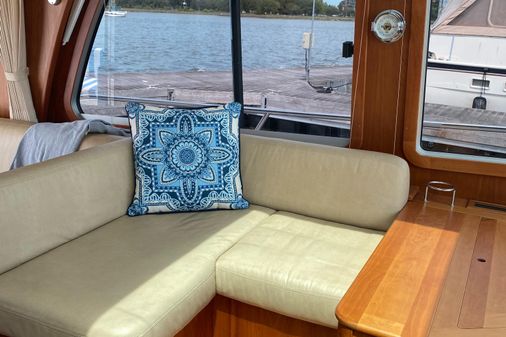 Sabre 48 Salon Express image