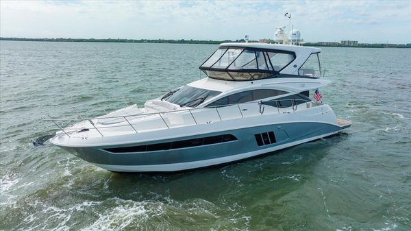 Sea Ray 590 Flybridge
