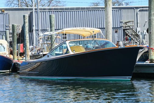 Hinckley Talaria 29 Runabout image