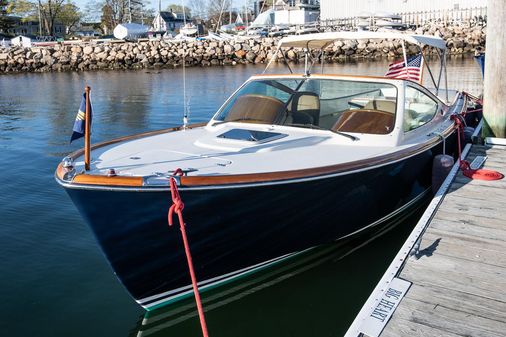 Hinckley Talaria 29 Runabout image