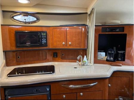 Sea Ray SUNDANCER 300 image