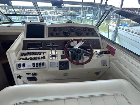 Sea Ray 400 Express Cruiser image