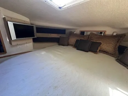 Sea Ray 400 Express Cruiser image