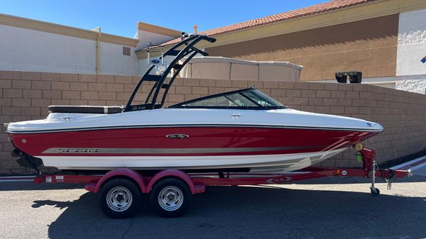 Sea Ray 205 Sport 