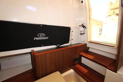 Pursuit S 328 Sport image