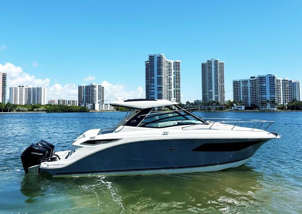 Sea Ray 320 Sundancer OB image