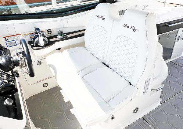 Sea Ray 320 Sundancer OB image