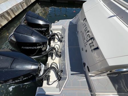 Sea Ray 320 Sundancer OB image