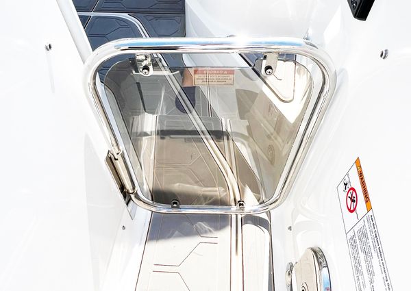 Sea Ray 320 Sundancer OB image