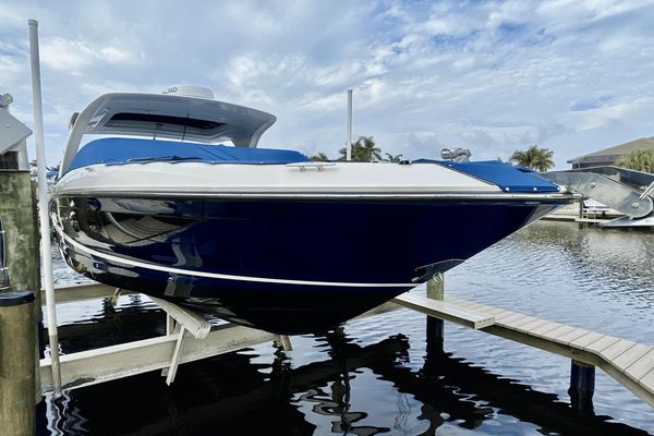 Sea Ray 350 SLX OB - main image