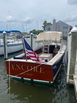 Hubert Johnson Sea Skiff with Flybridge image