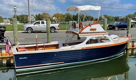 Hubert Johnson Sea Skiff with Flybridge image