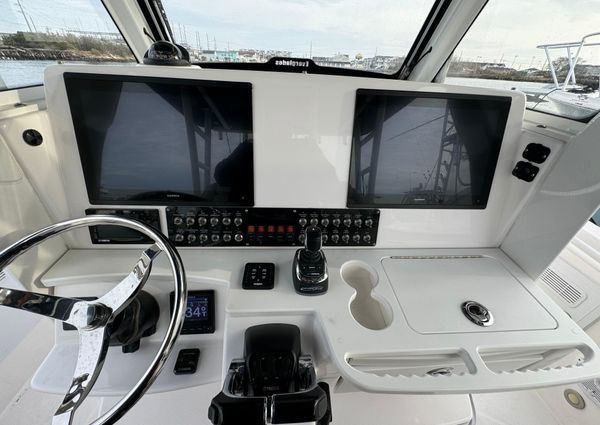 Everglades 355 Center Console image