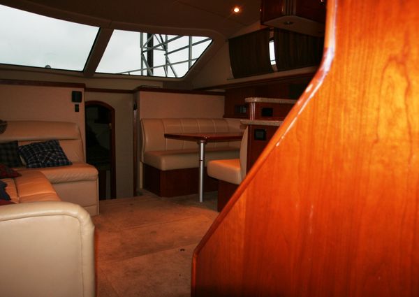 Cruisers-yachts 405-MOTORYACHT image