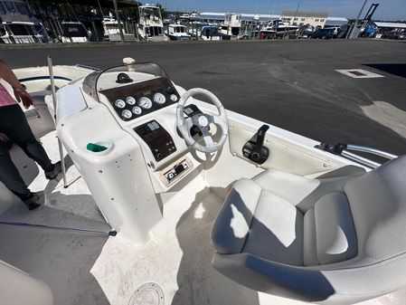 Donzi 234-SPORT-DECK image