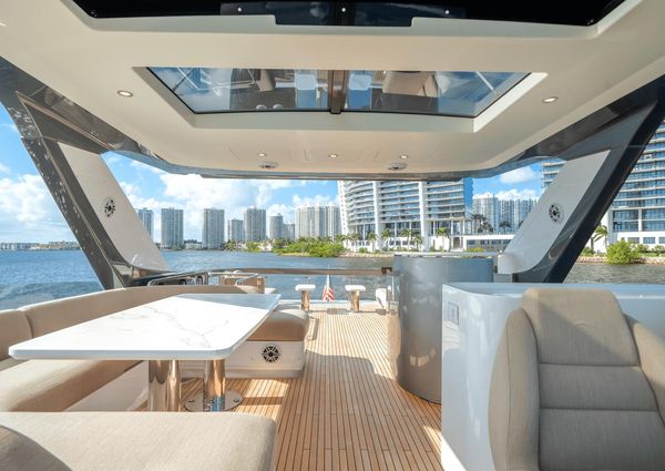 Azimut 78 FLY image