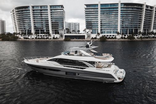 Azimut 78 FLY image