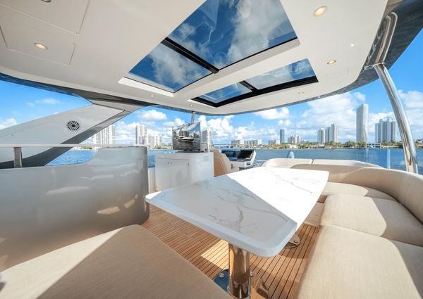 Azimut 78 FLY image