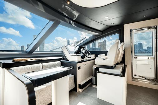 Azimut 78 FLY image