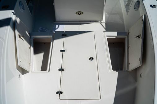 Ocean Master 27 Center Console image