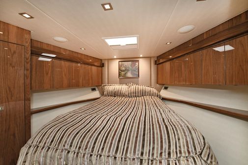 Viking 80 Enclosed Skybridge image