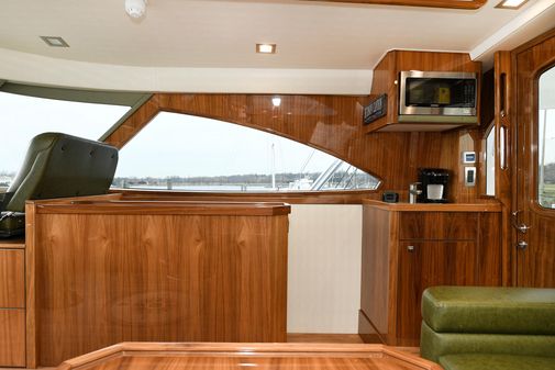 Viking 80 Enclosed Skybridge image