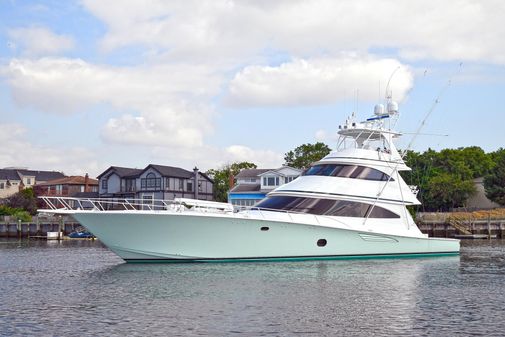 Viking 80 Enclosed Skybridge image