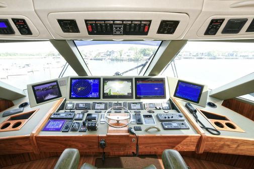 Viking 80 Enclosed Skybridge image