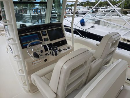 Boston Whaler 330 Outrage image