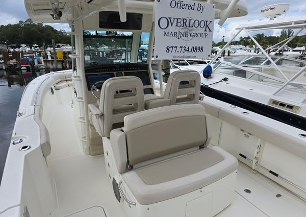 Boston Whaler 330 Outrage image