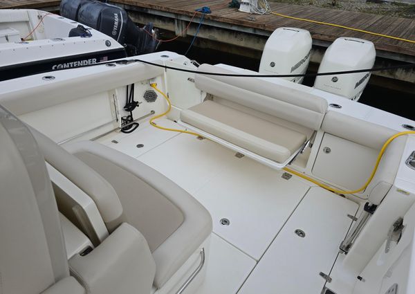 Boston Whaler 330 Outrage image