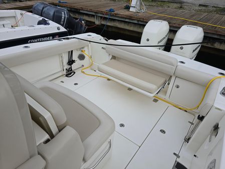 Boston Whaler 330 Outrage image